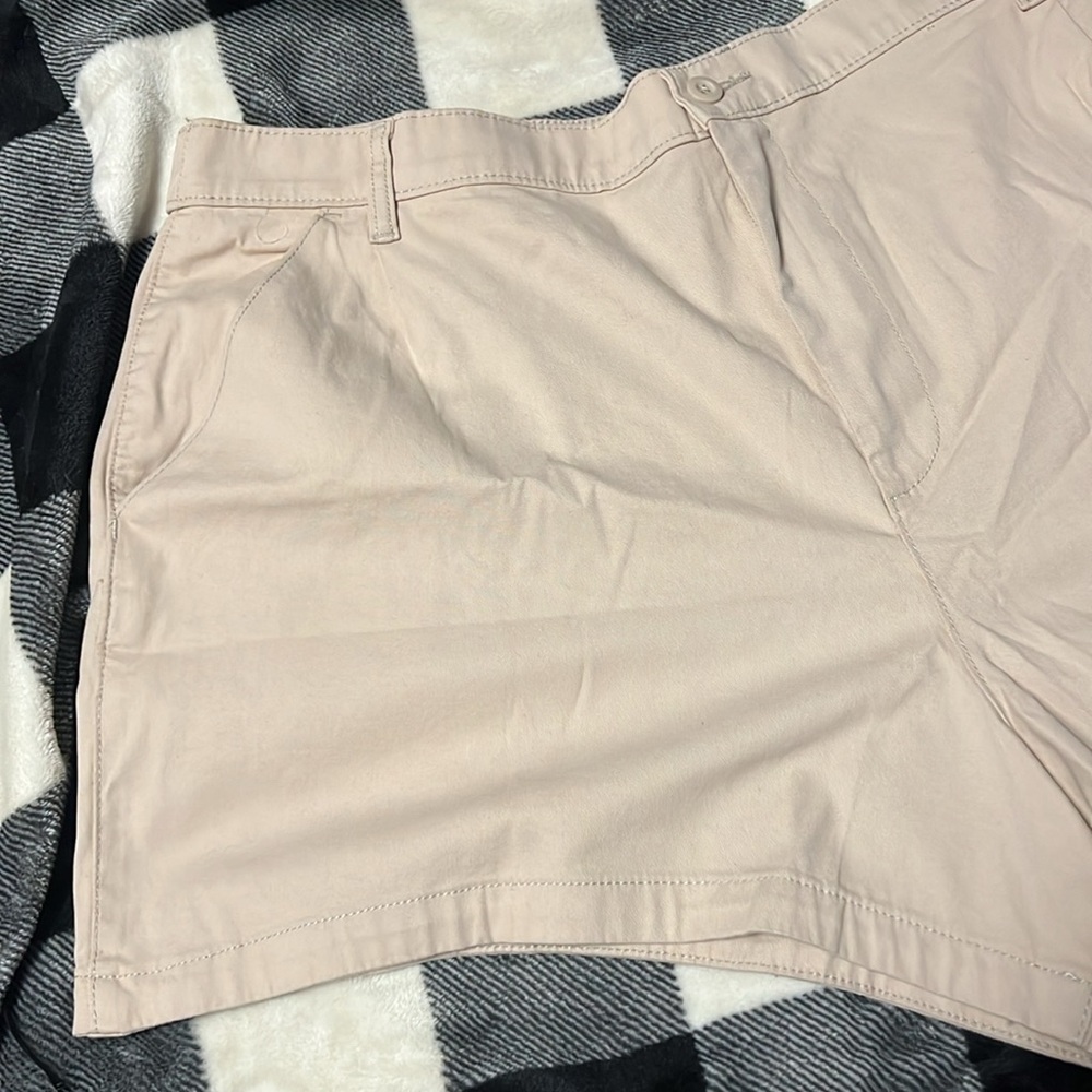 ASOS Design Curve High Rise Tan Shorts. Size 18 - Picture 3 of 11